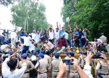 BJP Protest Against Rahul Gandhi Dehradun Congress Office Mahendra Bhatt Panchjanya