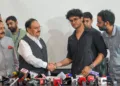 केंद्रीय मंत्री जेपी नड्डा, डॉ जितेंद्र सिंह से मुलाकात करते सीजेपी के प्रतिनिधि सौरव दास और आशुतोष रांका