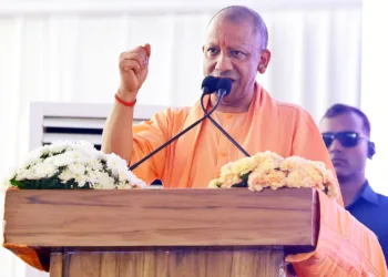 CM Yogi Adityanath Ghaziabad Speech Kawwar Yatra Ban SP Congress Development Projects Rajpal Tyagi