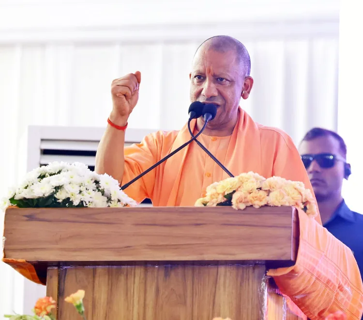 CM Yogi Adityanath Ghaziabad Speech Kawwar Yatra Ban SP Congress Development Projects Rajpal Tyagi