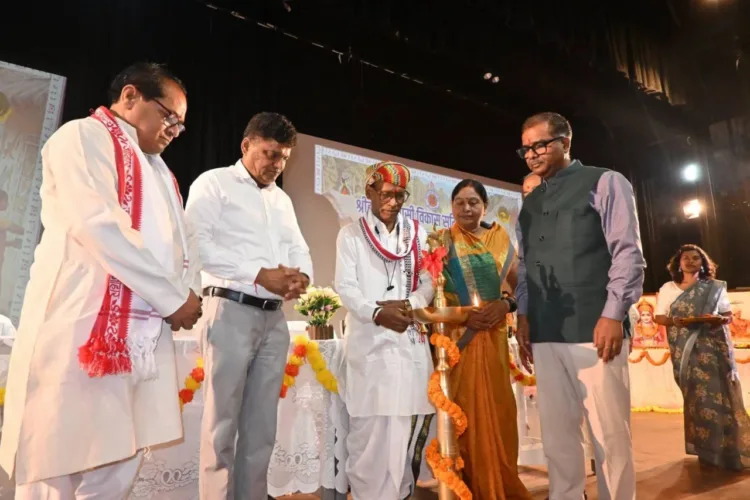 Central University of Jharkhand CUJ Ranchi Vanvasi Kalyan Kendra Medhavi Chhatra Abhinandan Samaroh Satyendra Singh ISRO Panchjanya