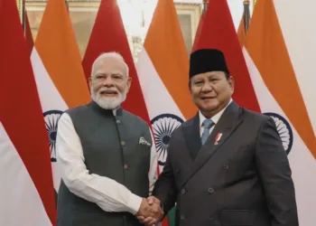प्रधानमंत्री नरेंद्र मोदी और इंडोनेशिया के राष्ट्रपति प्रबोवो सुबियांतो