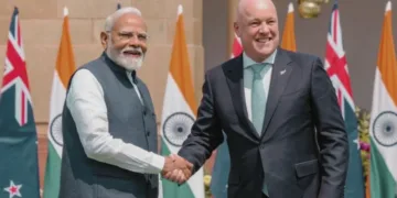 प्रधानमंत्री नरेंद्र मोदी और न्यूज़ीलैंड के प्रधानमंत्री क्रिस्टोफर लक्सन