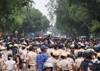 पेपर लीक की घटनाओं को रोकने के लिए दिल्ली के जंतर-मंतर पर हो रहा प्रदर्शन