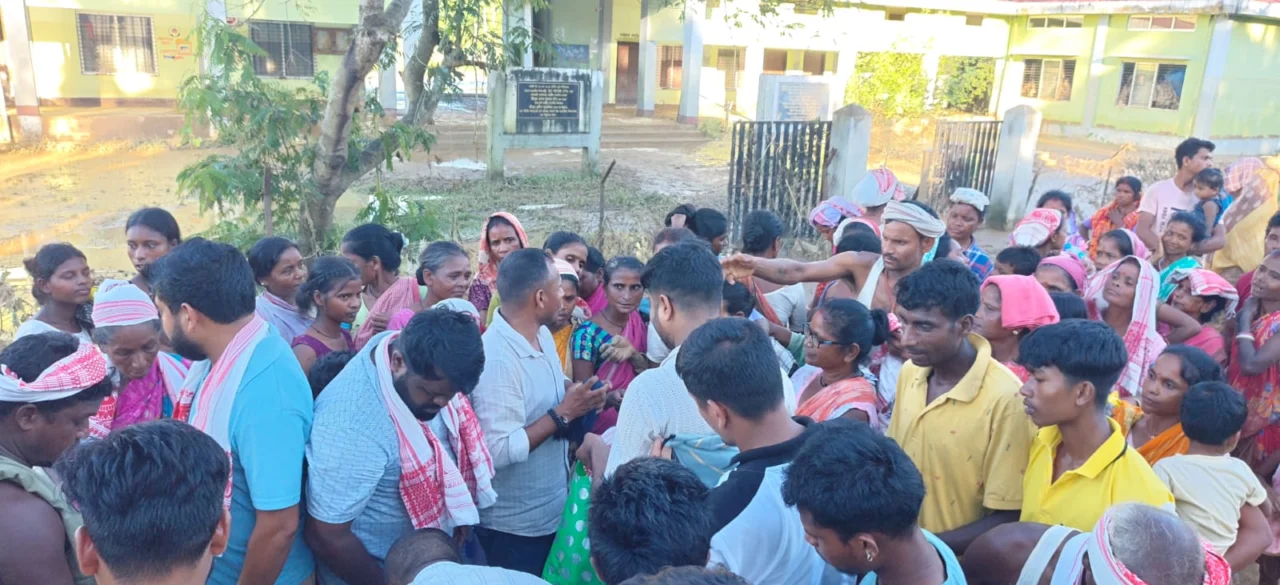 Assam Flood 2026 RSS Volunteers Relief Work Sivasagar Betbari Amguri Food Water Distribution Panchjanya