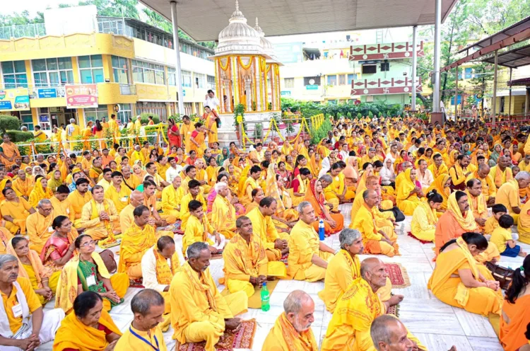 Shantikunj Haridwar Guru Purnima Dr Pranav Pandya Shail Didi Gayatri Pariwar Panchjanya