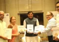 समान नागरिक संहिता के लिए सेवानिवृत्त न्यायाधीश रंजना प्रकाश देसाई की अध्यक्षता वाली समिति ने मुख्यमंत्री डॉ. मोहन यादव को प्रतिवेदन सौंपा।