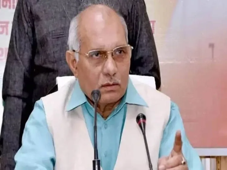 UP Adarsh Pashu Chikitsalaya Yojana Yogi Govt Pashudhan Mantri Dharampal Singh Panchjanya