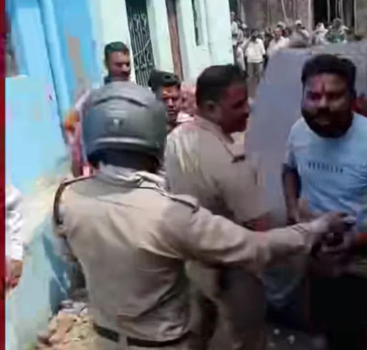 uttarakhand rishikesh gumanivala namaz dispute police intervention