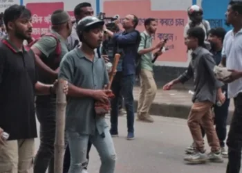 बांग्लादेश में छात्र गुटों के बीच टकराव