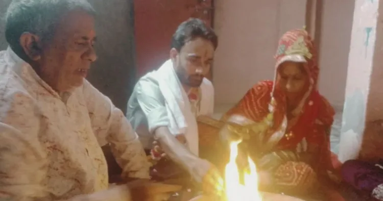 मुस्लिम लड़की ने सनातन धर्म अपनाकर हिंदू लड़के से शादी की