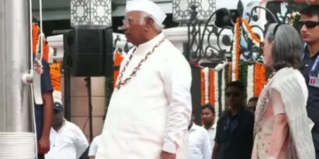 वंदे मातरम गायन के दौरान असहज हुईं सोनिया गांधी