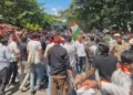 रांची में प्रदर्शन करते एबीवीपी के कार्यकर्ता