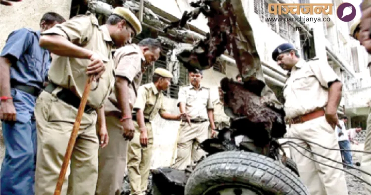 अमदाबाद में 2008 में हुए सिलसिलेवार बम धमाकों की तस्वीर ( फाइल फोटो)