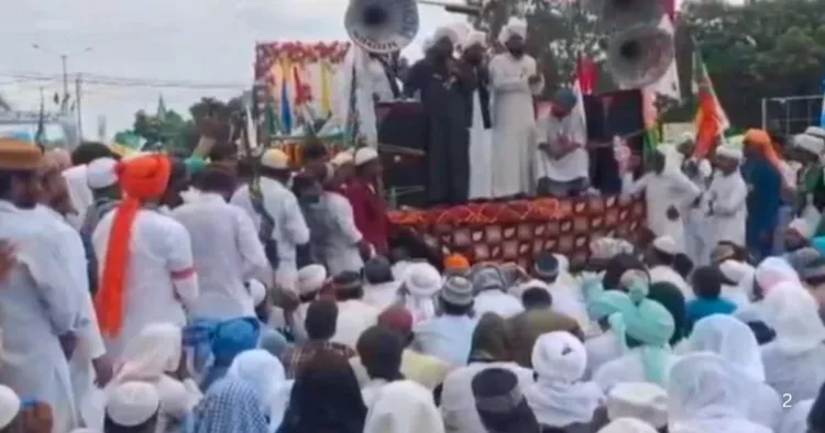 जुलूस में दिया गया उन्मादी भाषण