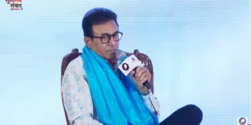 सुशासन संवाद में बोलते अभिनेता नीतीश भरद्वाज