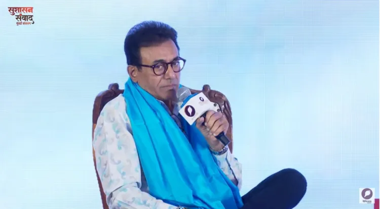 सुशासन संवाद में बोलते अभिनेता नीतीश भरद्वाज