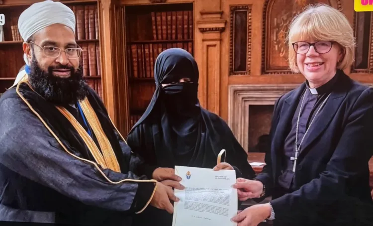 archbishop of canterbury revokes-award-to pro osama imam tahir ashrafi