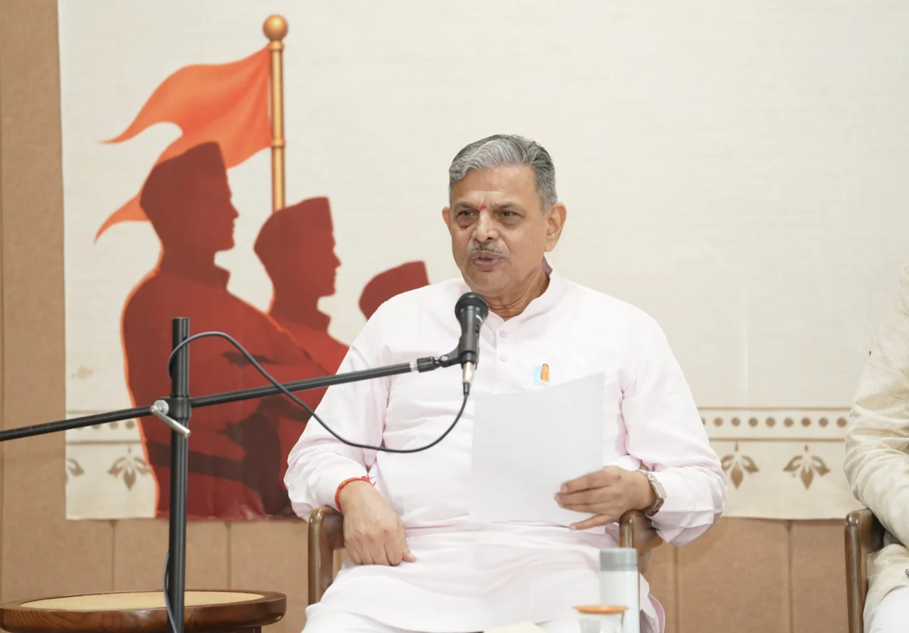 bhopal rashtriya sansthan chhatra samvad dattatreya hosabale