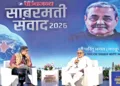 परिंदु भगत (काकू भाई) प्रसिद्ध सामाजिक कार्यकर्ता ‘साबरमती संवाद’ के दौरान पाञ्चजन्य के संपादक हितेश शंकर से बातचीत