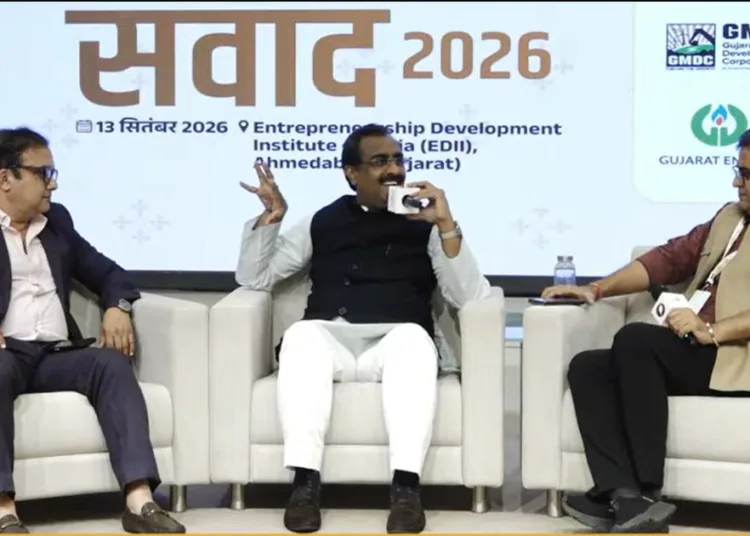 पाञ्चजन्य के संपादक श्री हितेश शंकर जी और वरिष्ठ पत्रकार अनुराग पुनेठा जी ने भाजपा के राष्ट्रीय उपाध्यक्ष एवं प्रख्यात विचारक श्री राम माधव जी से विभिन्न विषयों पर बातचीत की।