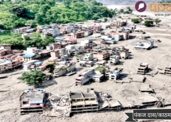 त्रिशूली और भोटेकोशी नदी में अचानक आई
बाढ़ से नेपाल के कई इलाके तबाह हो गए
