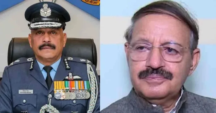 एयर वाइस मार्शल जितेंद्र मिश्रा (सेवानिवृत) और कांग्रेस नेता राशिद अल्वी