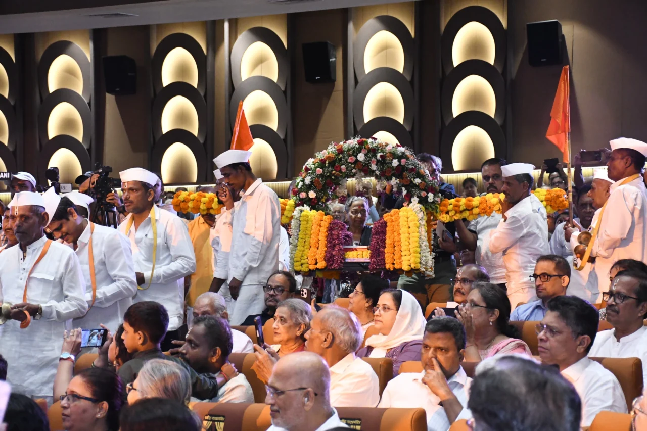 RSS Chief Dr Mohan Bhagwat Launches Dnyaneshwari App Youtube Series Mumbai Ravindra Natya Mandir Panchjanya