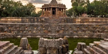 प्रसिद्ध मोढेरा सूर्य मंदिर (फोटो साभार- गुजरात पर्यटन)