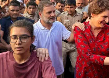 राहुल गांधी के साथ नेहा बोरा
