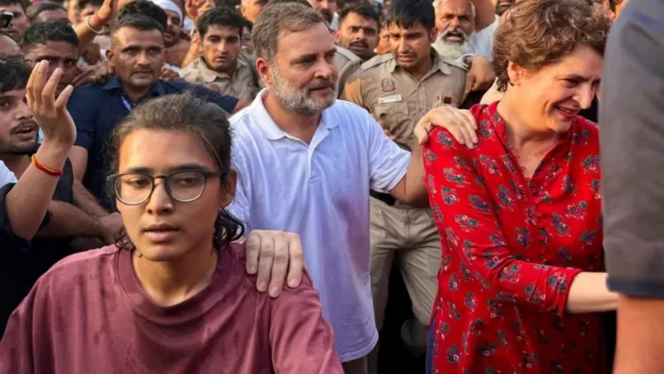 राहुल गांधी के साथ नेहा बोरा
