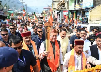 उत्तरकाशी में सेवा ज्योति कलश यात्रा एवं सेवा संकल्प सभा में प्रतिभाग करते मुख्यमंत्री पुष्कर सिंह धामी।