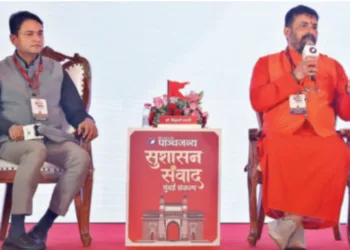 सिद्धार्थ पाटनी  और स्वामी निजामृतानंद 