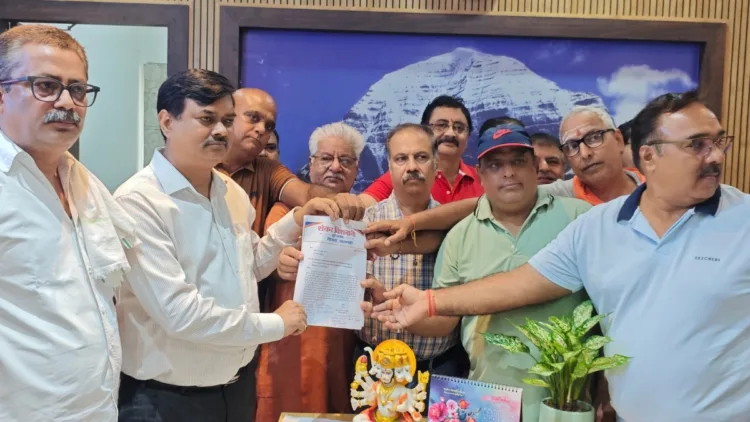 काशी में पाकिस्तानेश्वर महादेव का नाम सिंधु गंगेश्वर करने को लेकर सिंधी समाज ने सौंपा ज्ञापन।